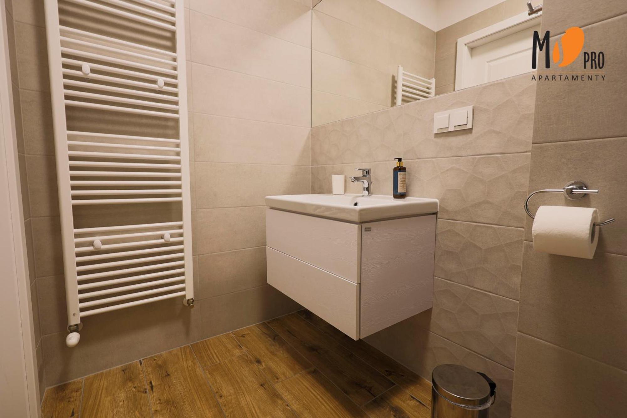 Ms Pro Apartamenty Kolo Brzegu Kolobrzeg Oda fotoğraf